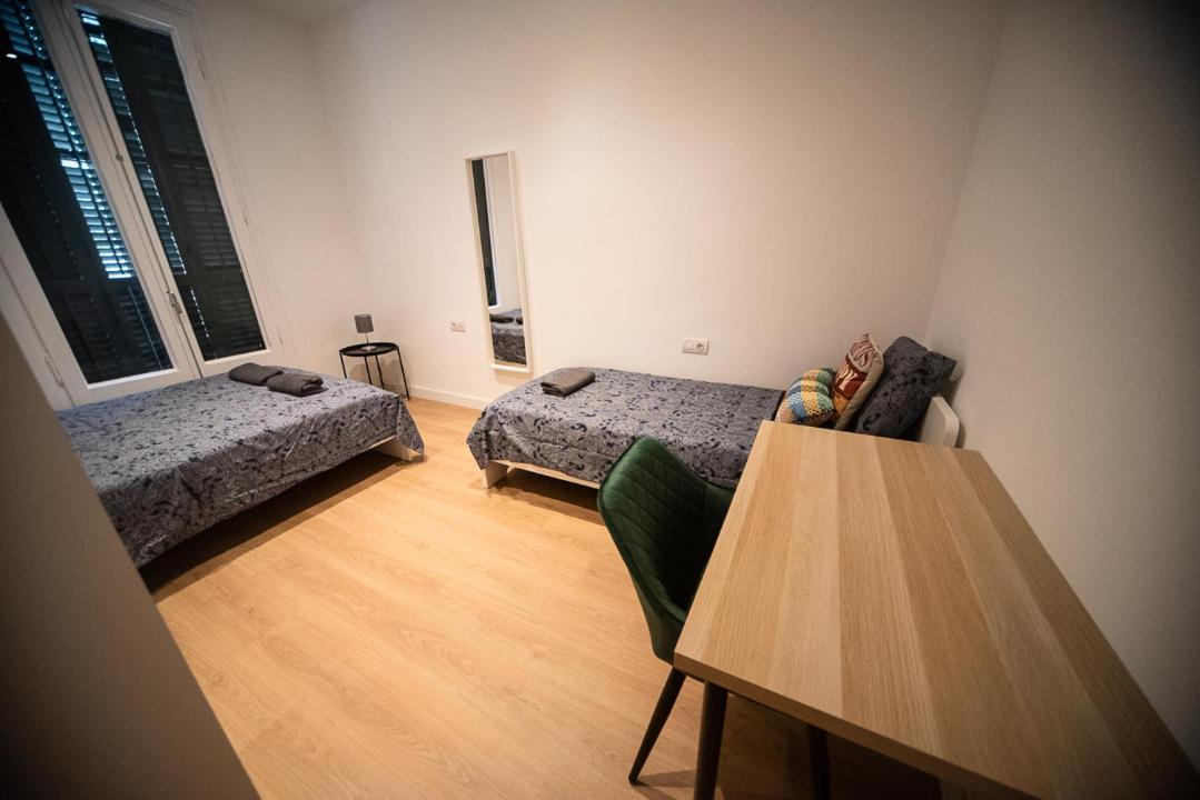 By Universitat Rooms บาร์เซโลนา ภายนอก รูปภาพ