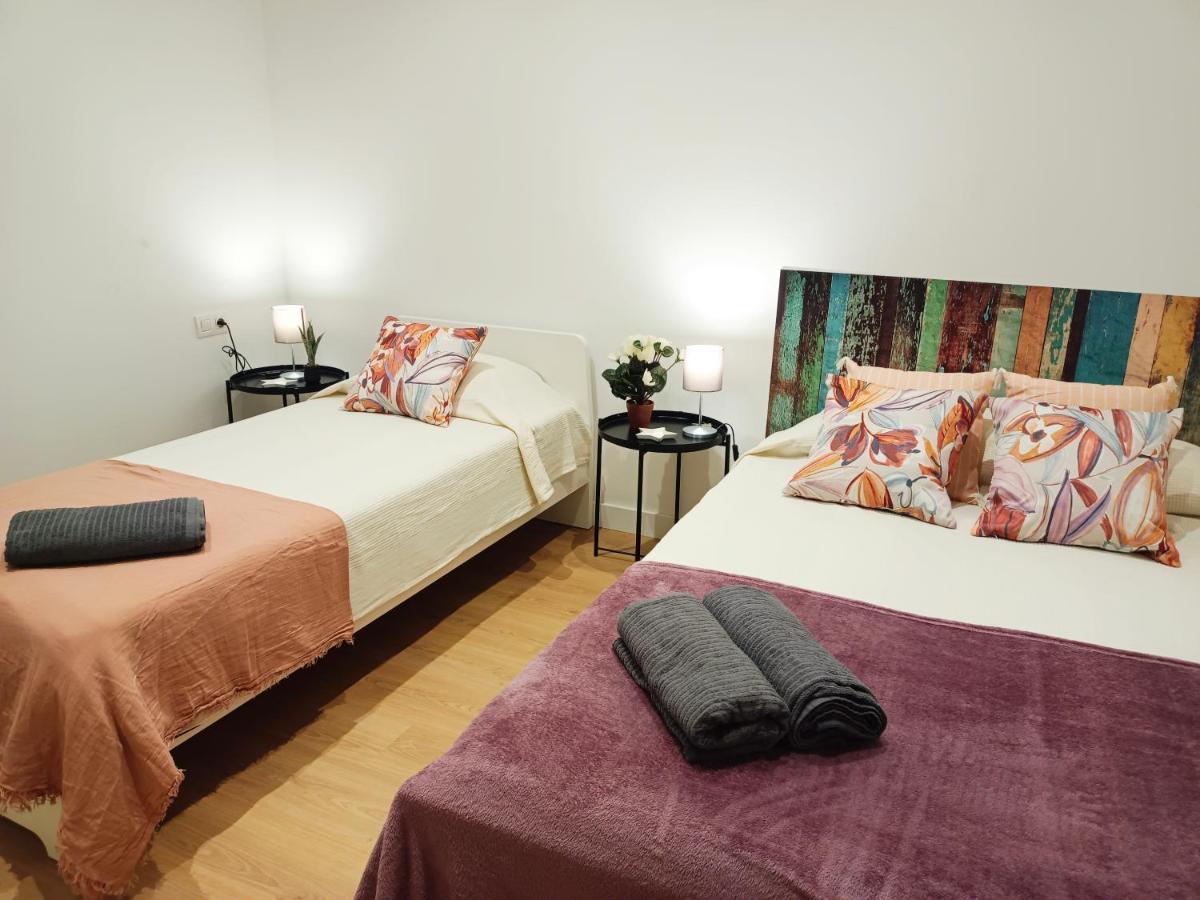 By Universitat Rooms บาร์เซโลนา ภายนอก รูปภาพ